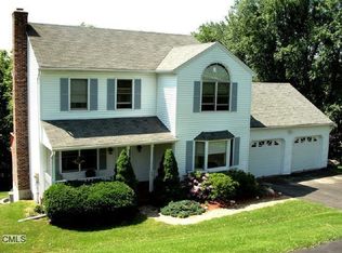 43 Country Farm Ln, New Milford, CT 06776