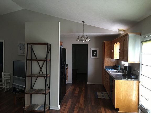 3rd image of 435 Clearwater Sq