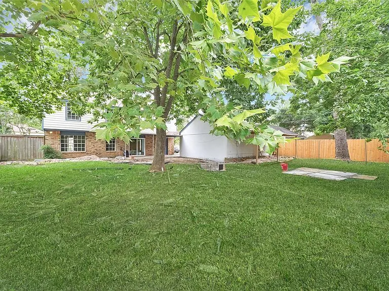 18035 Rolling Creek Dr — Photo 21