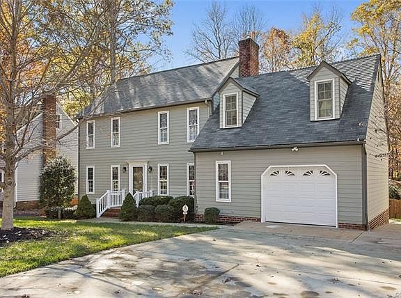 2nd image of 11925 Mountain Laurel Dr