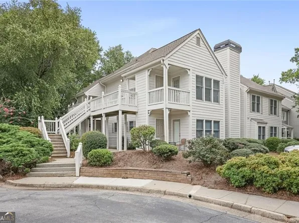 911 Hollyfax Cir, Sandy Springs, GA 30328