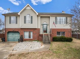 408 Robinson Ct, La Vergne, TN 37086