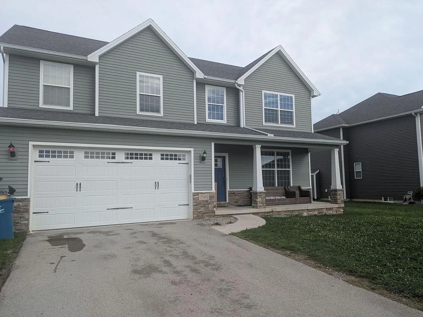 4 bed, 2.5 bath, 2471 sqft, $3,550 — Photo 1