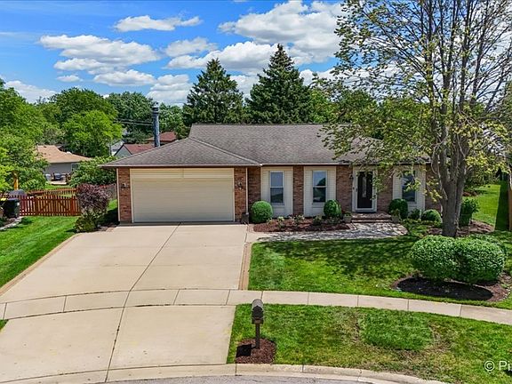 2nd image of 265 Mulford Ln