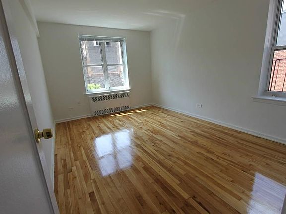 4th image of 3315 81st St APT 4J