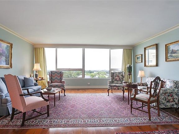 5th image of 2100 Saint Charles Ave APT 8D