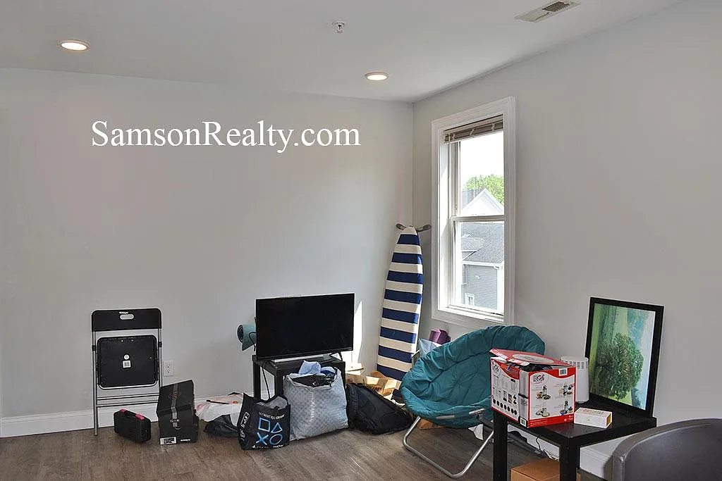 2 bed, $2,700 — Photo 4