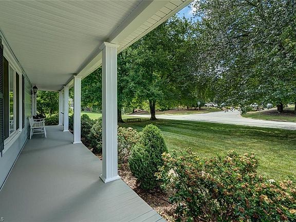 4th image of 6009 Muirfield Dr