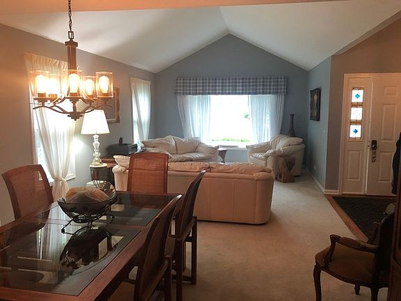 3rd image of 233 Country Club Dr