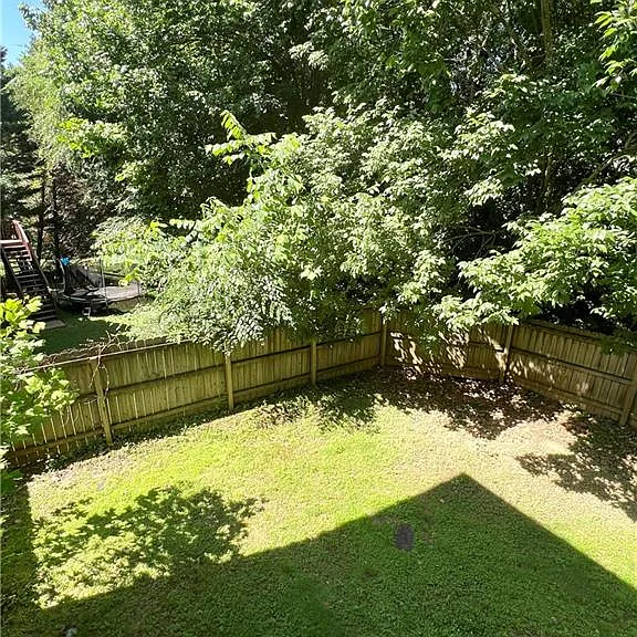 350 Laurel Glen Xing — Photo 17