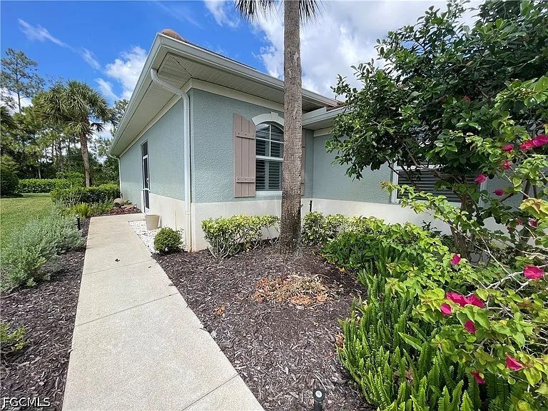 10640 Camarelle Cir — Photo 4