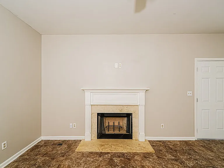 310 Hidden Ridge Dr — Photo 5