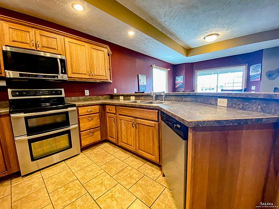 5th image of 626 Joanie Ln