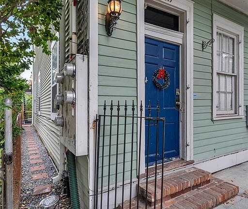 2nd image of 619 Napoleon Ave #B