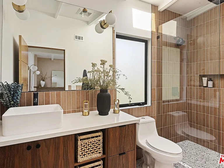 1107 Le Gray Ave — Photo 14