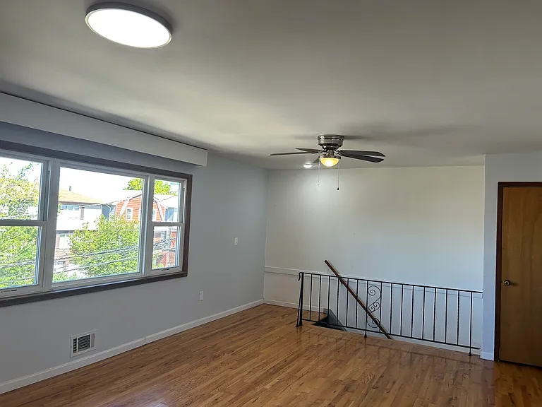 56 Isabella Ave #2 — Photo 2