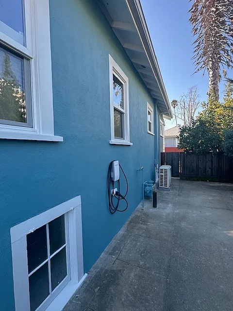 2 bed, 864 sqft, $5,775 — Photo 3
