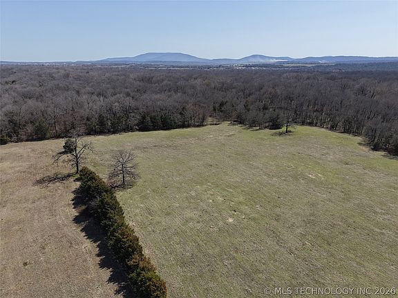 5th image of Fox Hill Rd