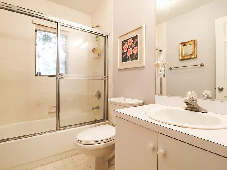 99 Spring Pond Ln — Photo 7