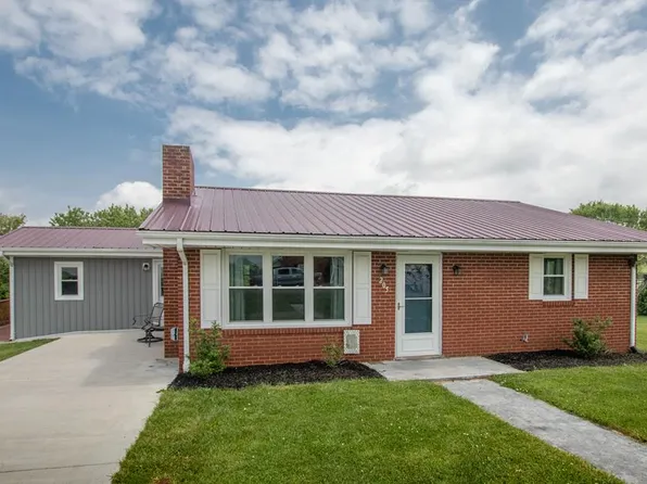 205 Highland Ave, Glade Spring, VA 24340