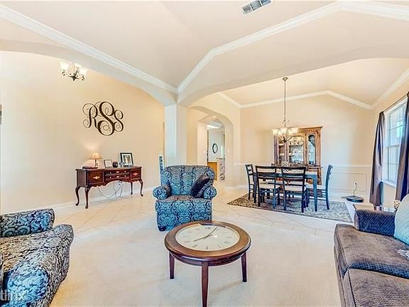 2nd image of 4013 Strattford Dr