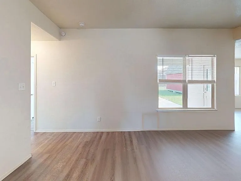2703 Tara Dr — Photo 34