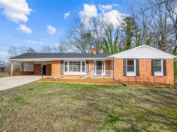 224 Pine Ridge Dr, High Point, NC 27262