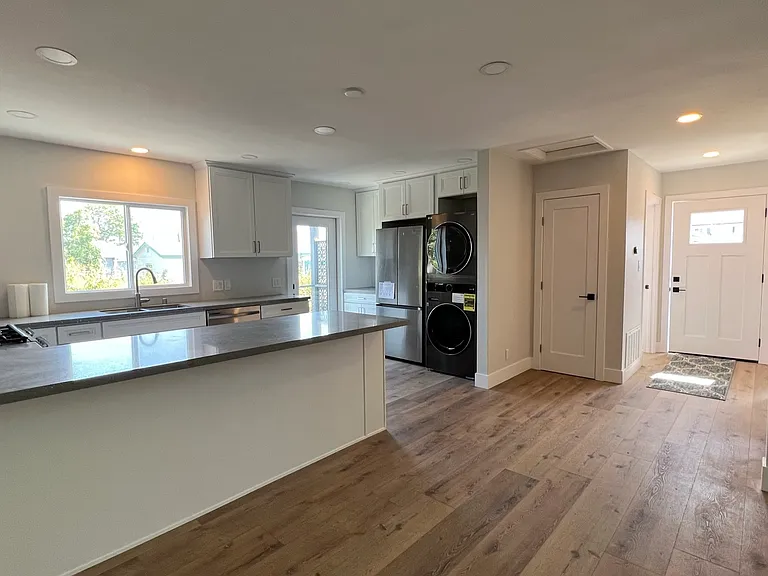 2770 Massachusetts Ave — Photo 32