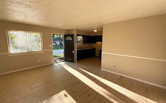 3rd image of 3104 Pawnee Ct