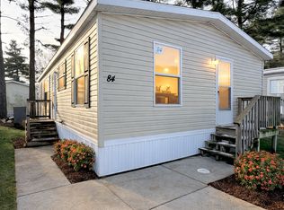 84 Spruce Dr, Hobart, IN 46342