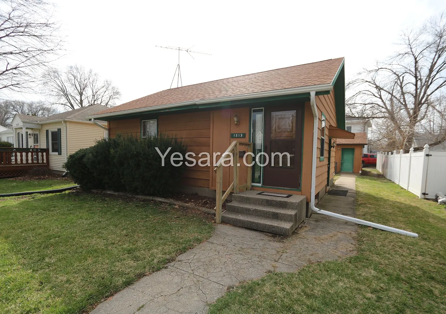 2 Bedroom 1 Bath — Photo 1
