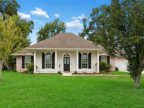 6039 Chateau Loire Cir, Mandeville, LA 70448