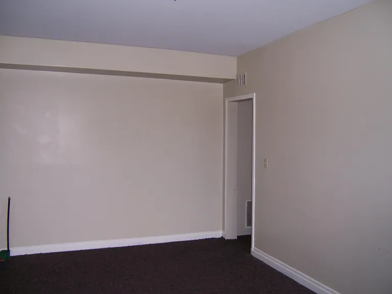 41 Lafayette Ave #4 — Photo 3