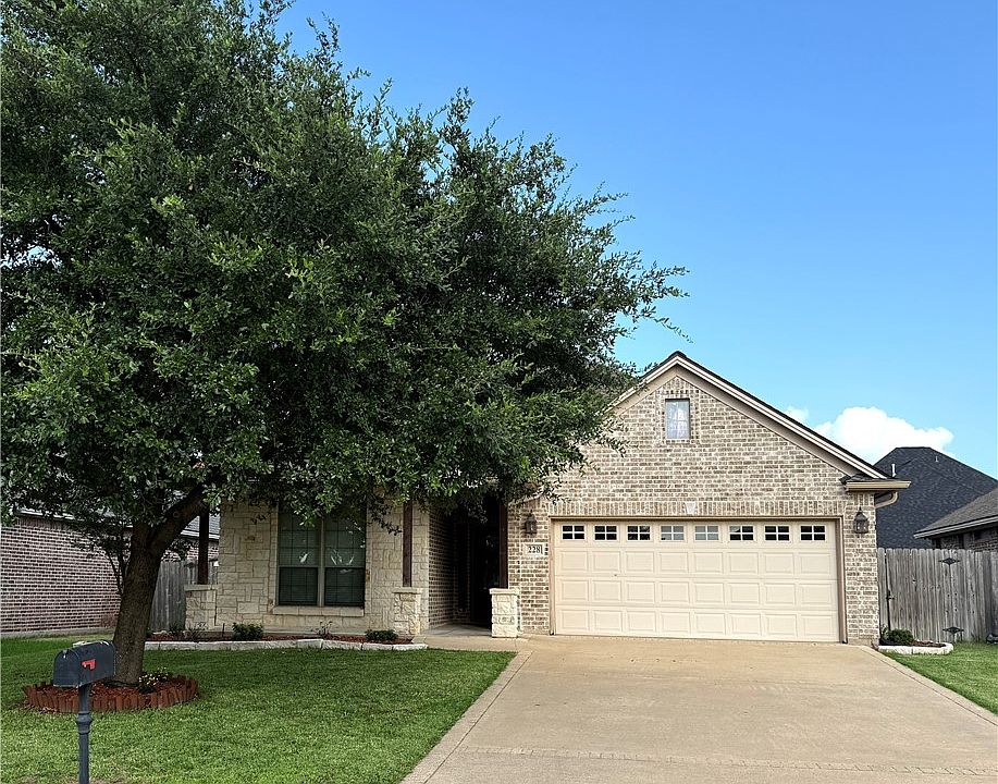 1st image of 228 Passendale Ln