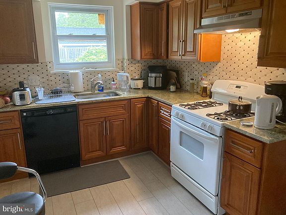 3rd image of 1010 21st St S