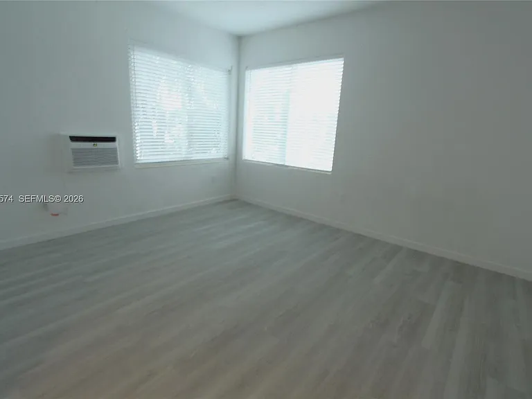 1115 Euclid Ave #17 — Photo 3