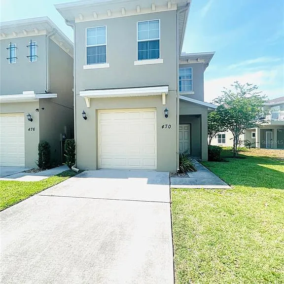 470 Lake Shore Pkwy — Photo 1