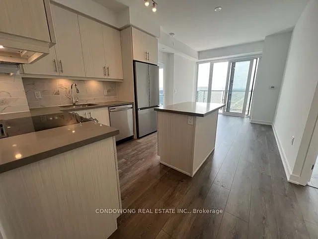 Building Photo - 95 Oneida Cres #2307