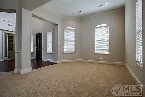 3rd image of 1376 Gladewater Dr