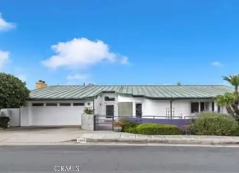 1569 Skyline Dr — Photo 6