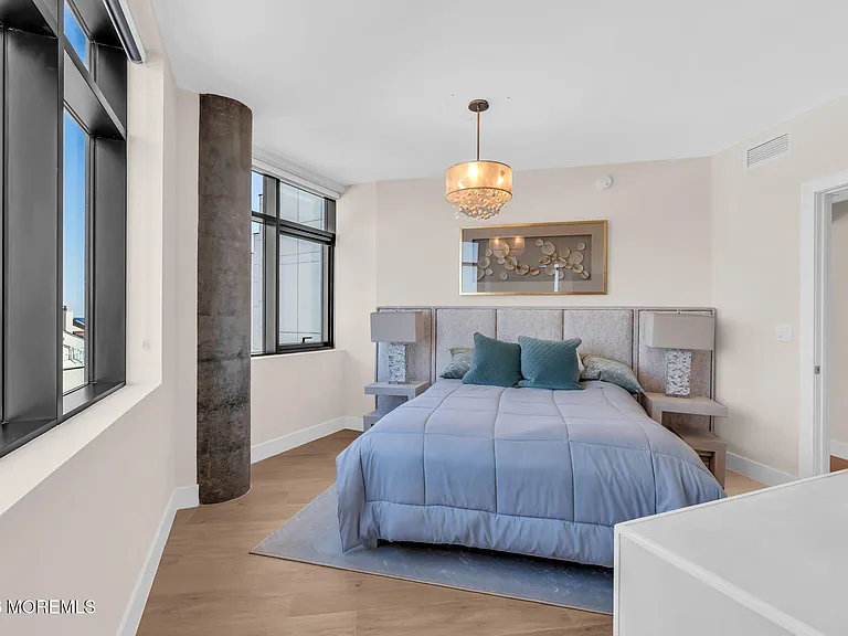 350 Ocean Ave #403 — Photo 16