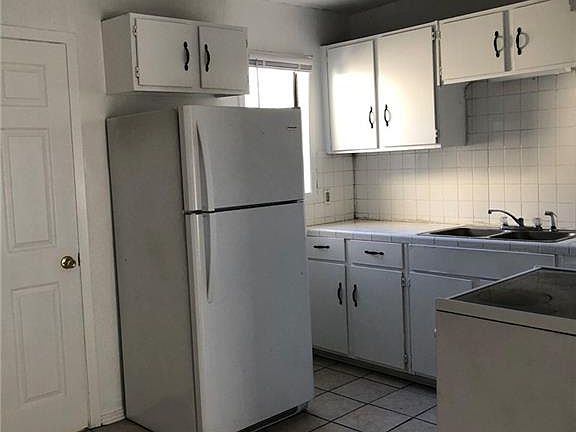 5th image of 705 W Church Ave