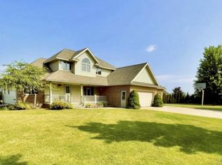 228 Stoneybrook Dr, Harbor Beach, MI 48441