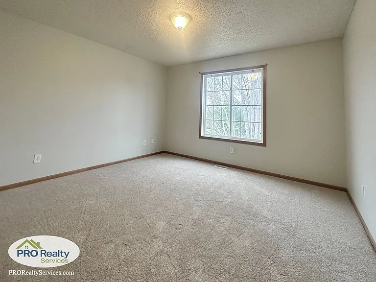 17190 Monroe St NW — Photo 10