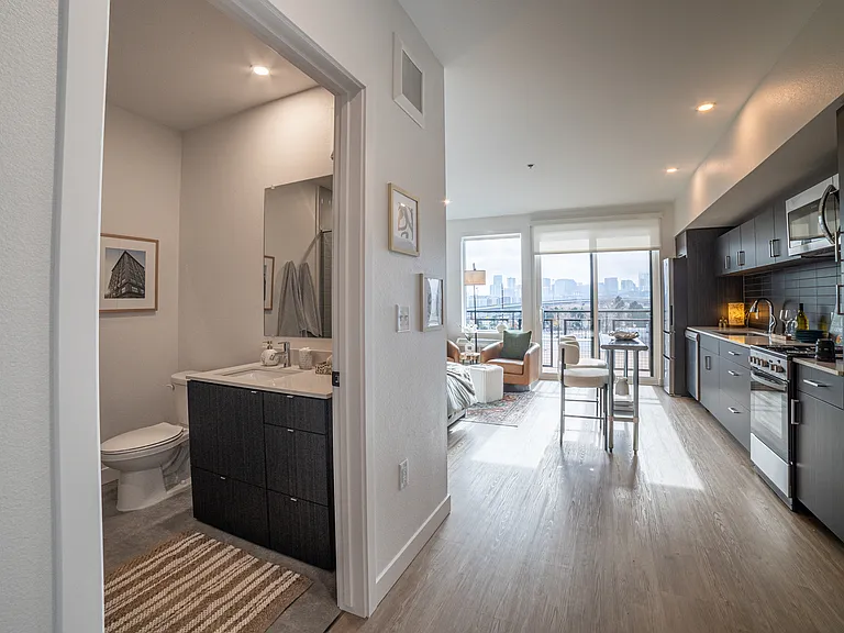 4040 Fox Street Denver Apartments — Photo 15