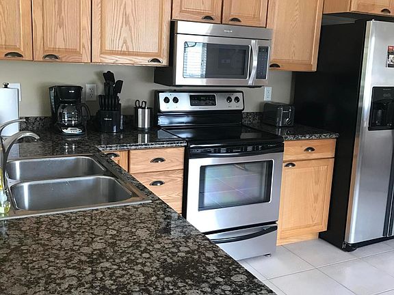 3rd image of 3739 Canberra Ct