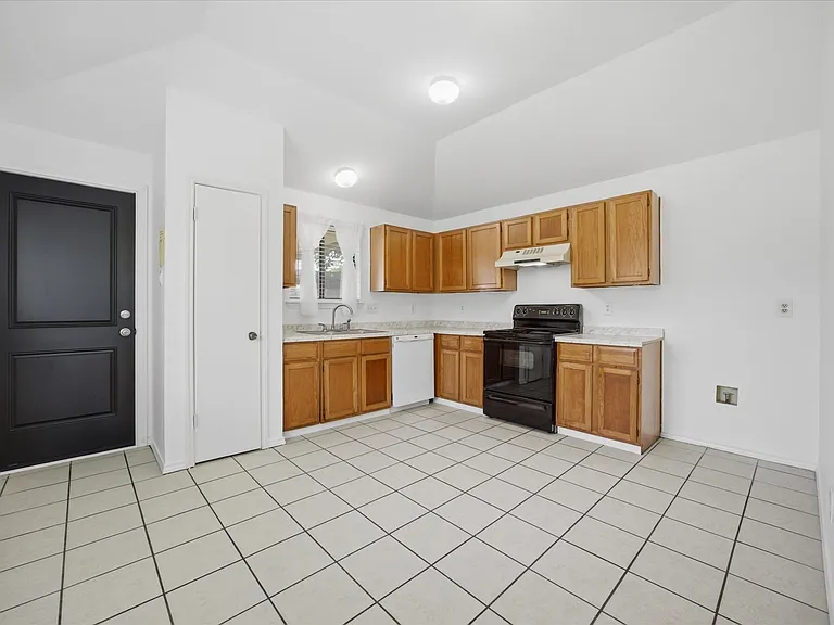 2311 Jamie Dr #2311 — Photo 7