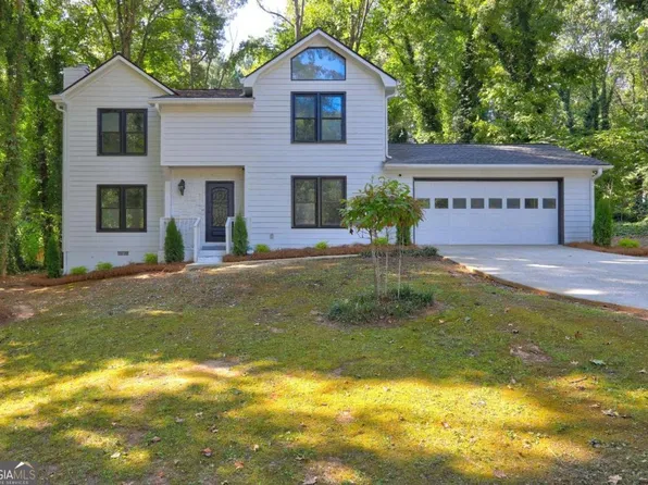 1879 Lake Chase Ln, Jonesboro, GA 30236