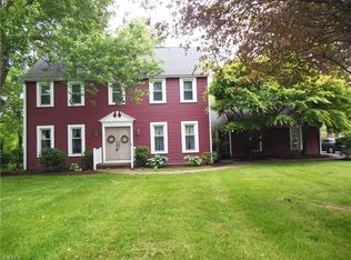 2353 Beechersbrook Ln, Madison, OH 44057