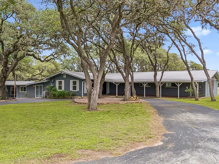 24818 House Mountain Rd — Photo 2